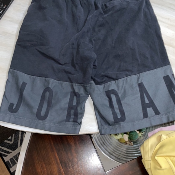 Authentic Air Jordan Shorts - Picture 6 of 7